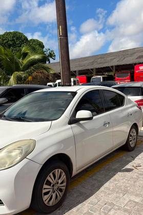 NISSAN VERSA 1.6 16V FLEX SV 4P MANUAL NISSAN VERSA 1.6 16V FLEX SV 4P MANUAL